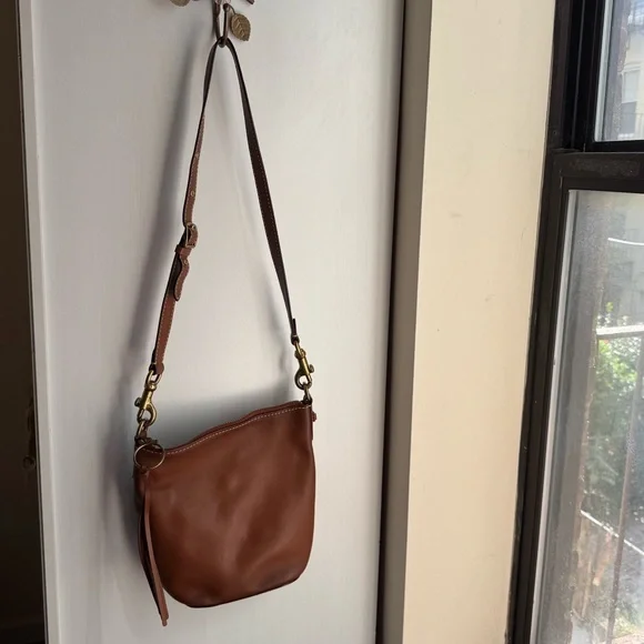 Coach 1941 Duffle 20 Saddle Leather with Brass Hardware EUC - Picture 8 of 8